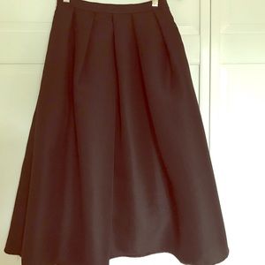 Tibi high waisted formal skirt with pockets!